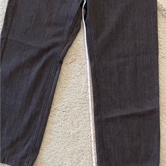 Mexx Men’s pants - waist 33”, inseam 25” brown - Picture 2 of 3